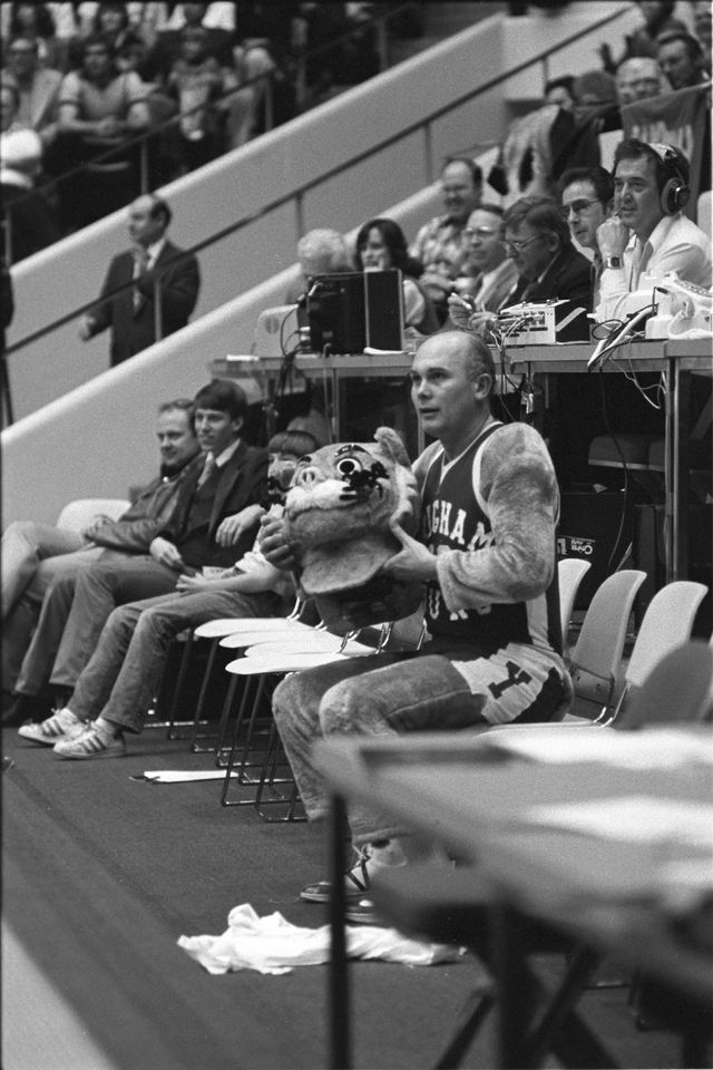 Dallin H. Oaks: Biography